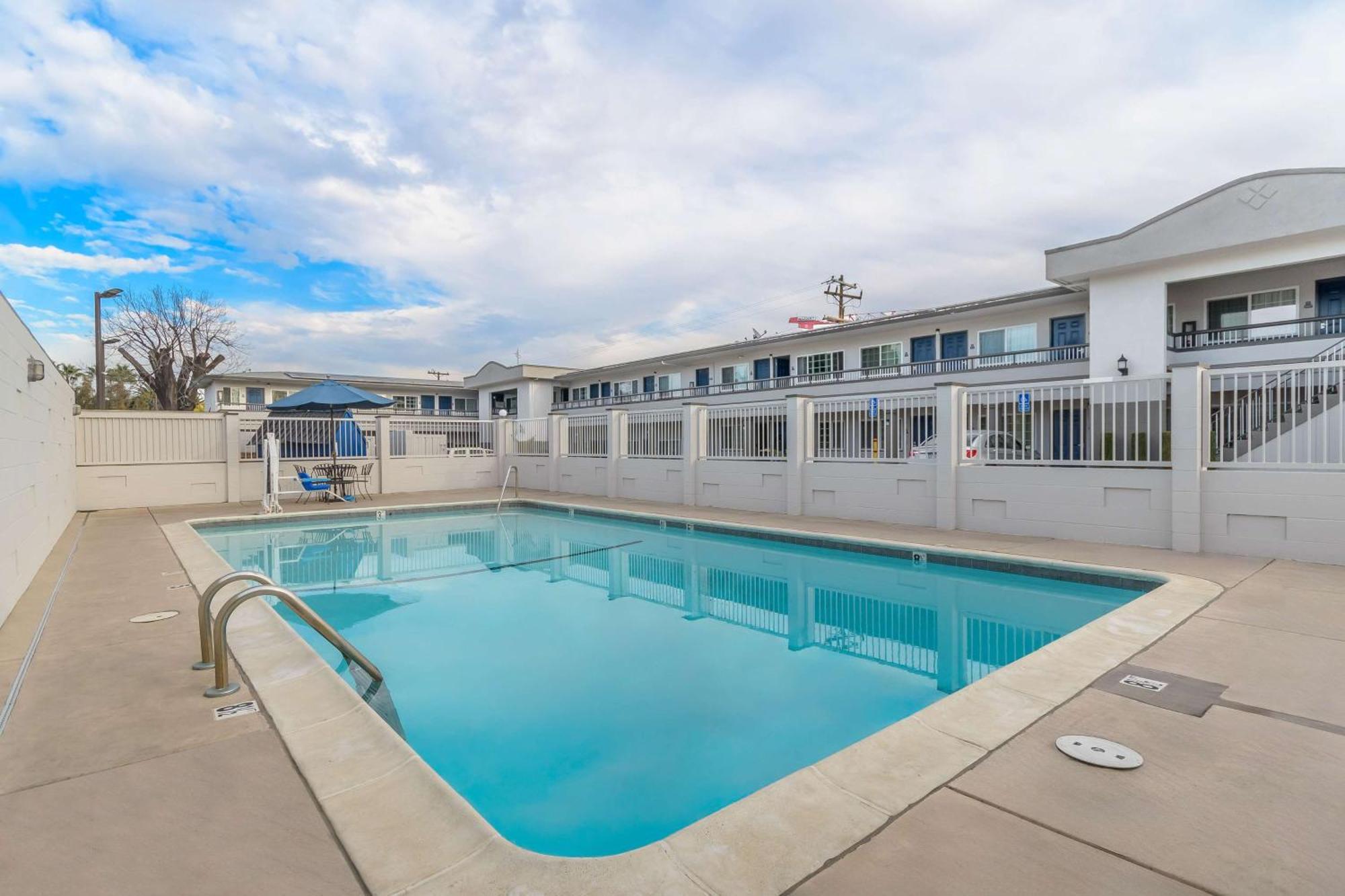Motel 6-San Jose, Ca - Convention Center Esterno foto